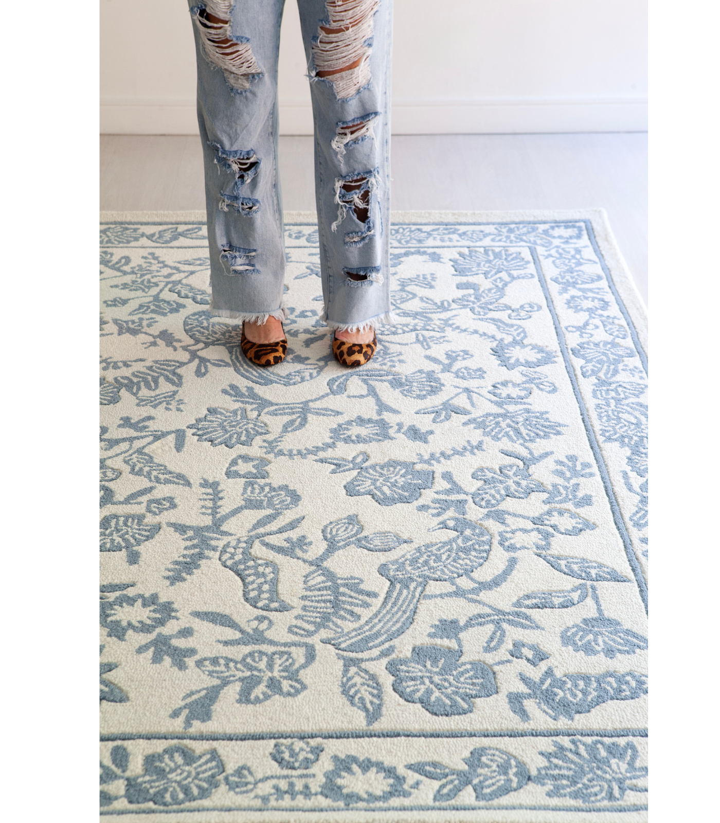 Alfombra Arboretum 01 Aviary Periwinkle Rifle Paper Co. x Loloi(153X229) - Perle&Perle