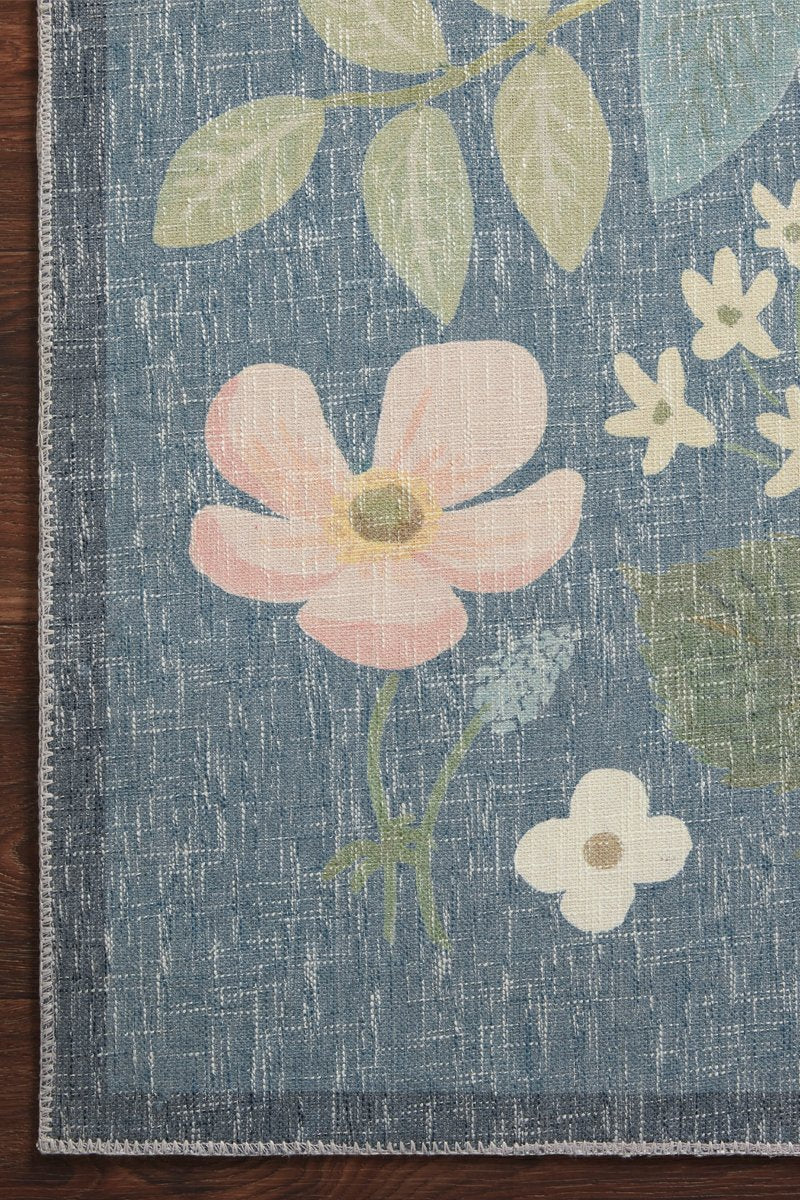 Alfombra Cotswolds 01 Strawberry Fields Teal Rifle Paper Co. × Loloi (229x290)