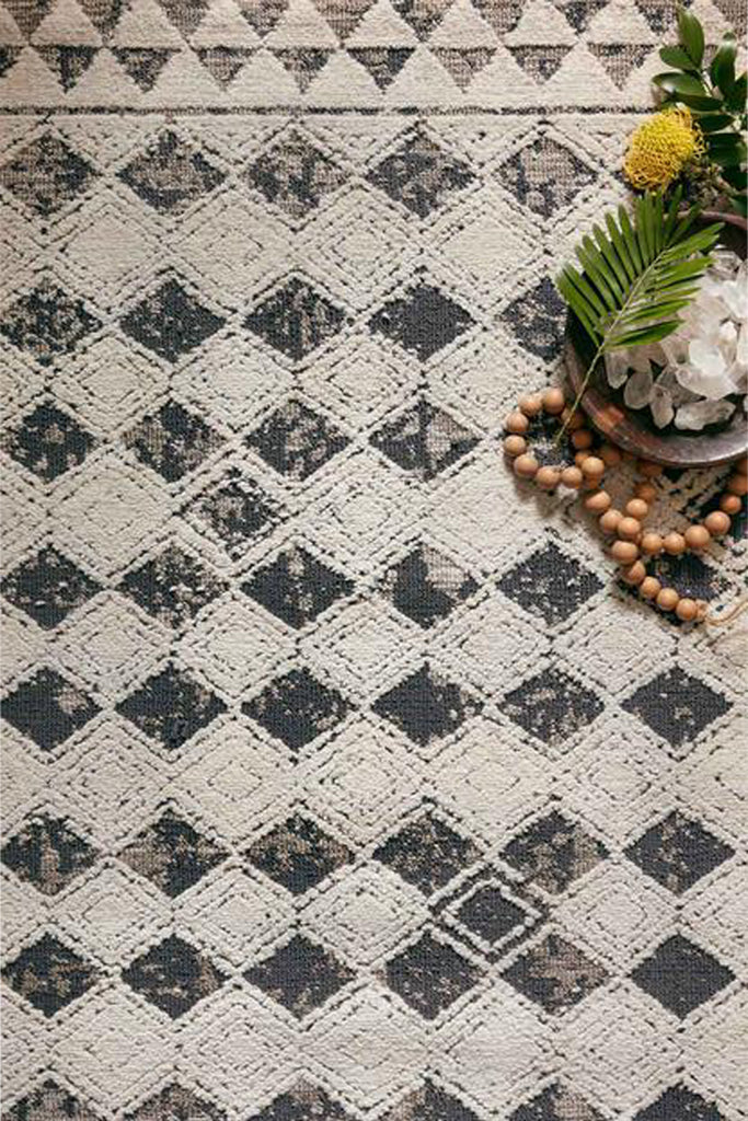 Yeshaia Collection 02 JB Black / Neutral Justina Blakeney × Loloi (153x229)